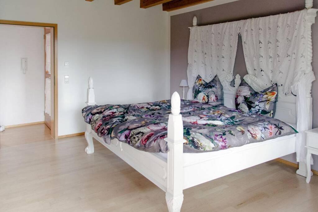 4-Zimmer-Ferienwohnung Waldbluemle Добель Экстерьер фото